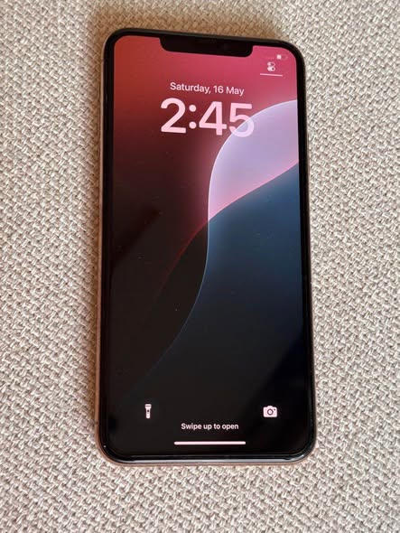iPhone 11 Pro Max photo 1
