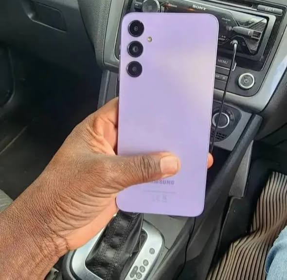 Samsung A05s photo 1