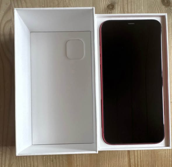 IPHONE 11 - 128GB photo 1