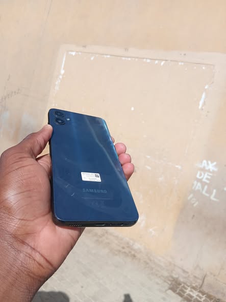 Samsung A06 photo 3