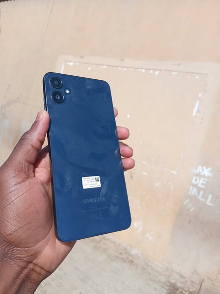 Samsung A06 photo 2