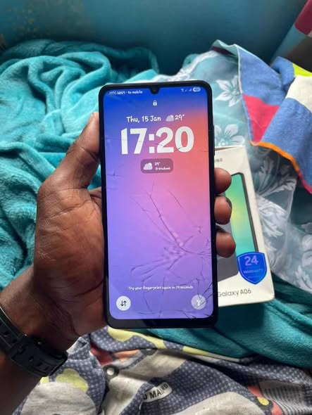 Samsung A06 photo 1