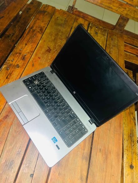 Hp Laptop photo 2