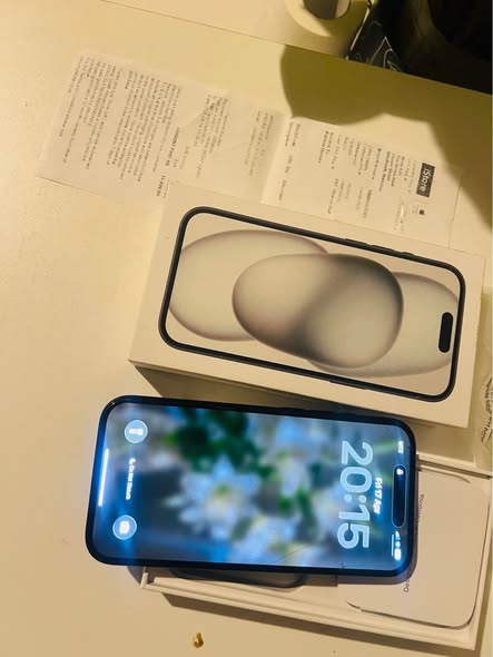 iPhone 15 photo 1