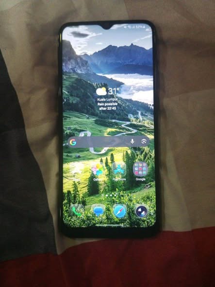 SAMSUNG A04 photo 1
