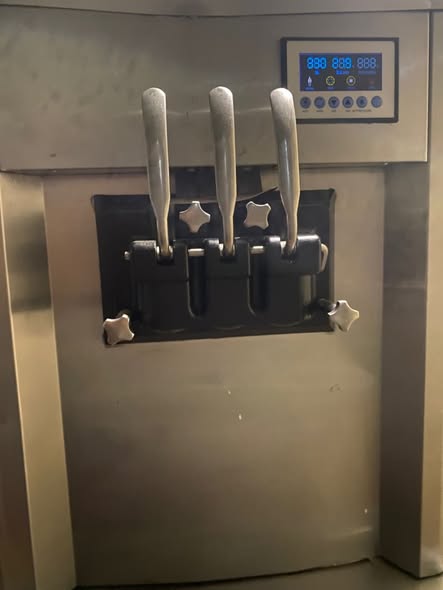 Ice Cream Machine photo 4