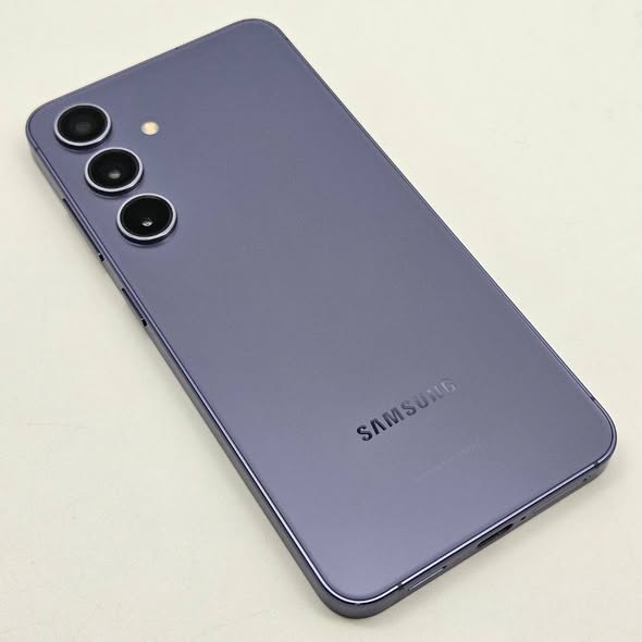 SAMSUNG GALAXY S24 photo 2