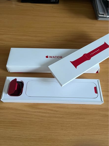 Apple Watch Series 7 product red 45 mm photo 1