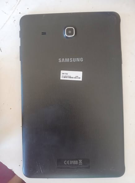 Galaxy Tab E photo 2