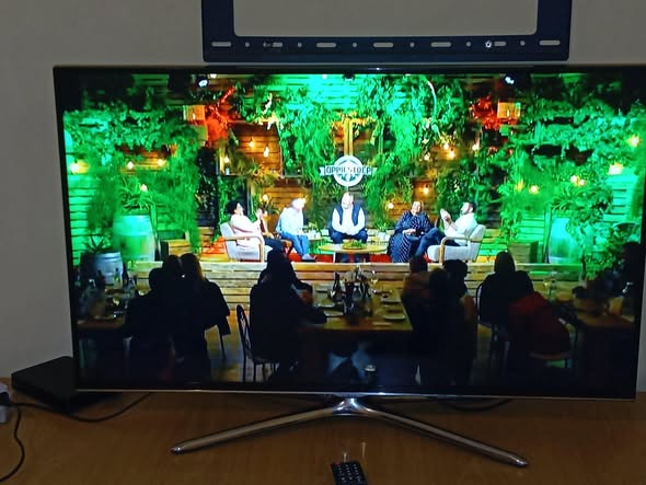 Samsung 43-inch smart old version photo 3