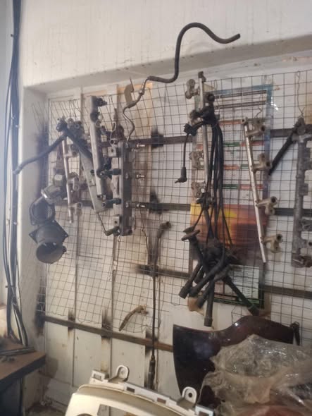 Parts photo 1