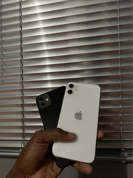 2x IPHONE 11 64GB photo 3