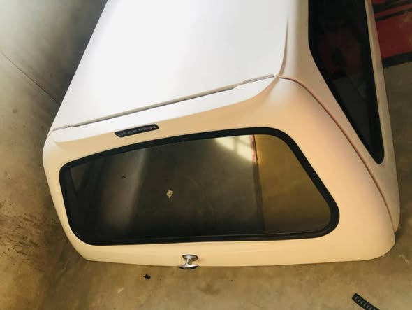 NISSAN NP 200 CANOPY photo 2