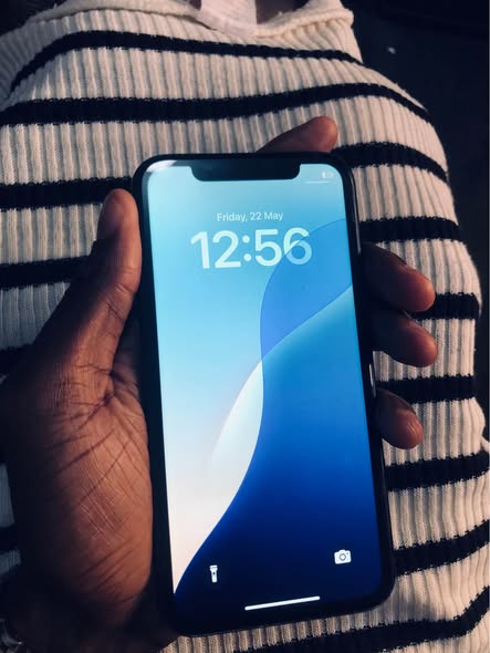 iPhone 12 photo 2