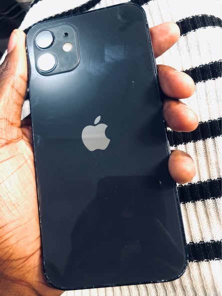 iPhone 12 photo 1