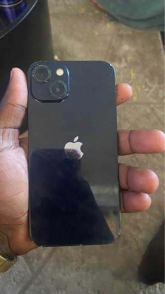 iPhone 13 256GB photo 2