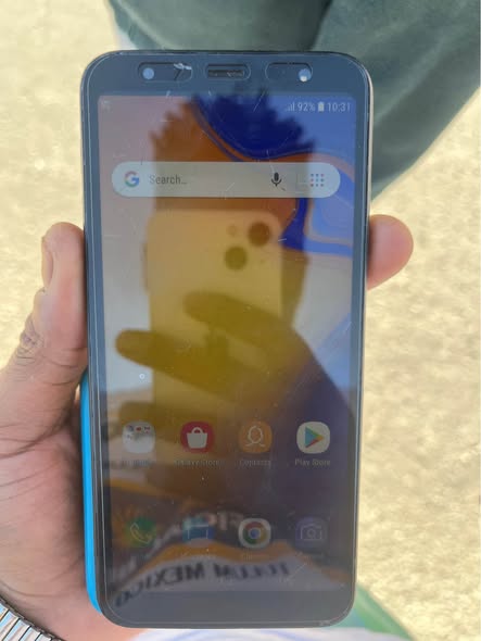 Samsung J4 photo 2