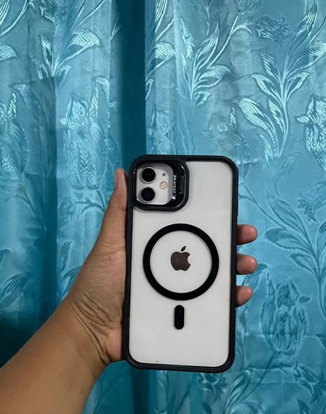 iPhone 11 photo 1