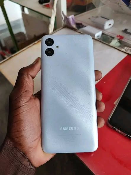 Samsung Galaxy A04e photo 1