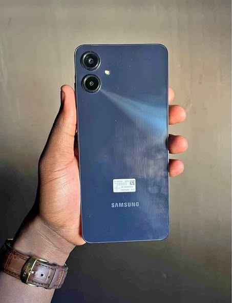 Samsung A06 photo 1