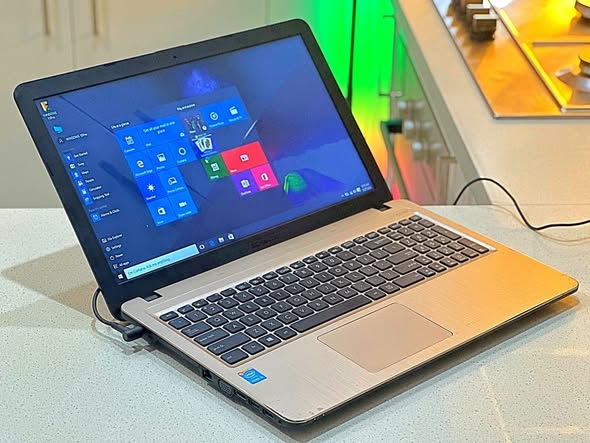 ASUS VIVOBOOK X540M LAPTOP photo 1