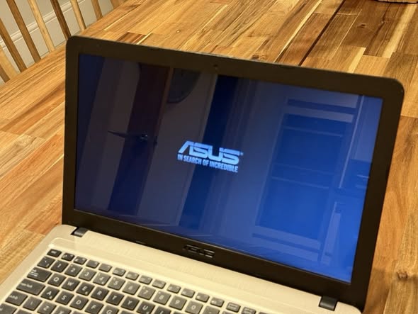ASUS VIVOBOOK X540M LAPTOP photo 4