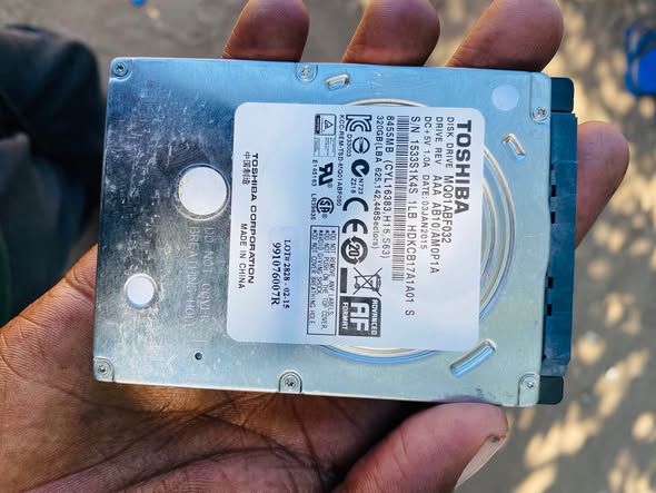 TOSHIBA hard drive photo 1