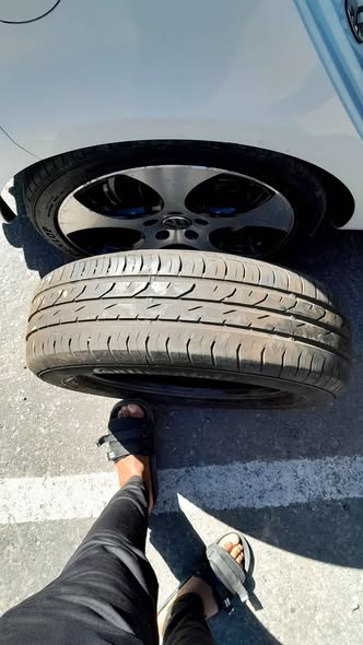 Clean tyres photo 1