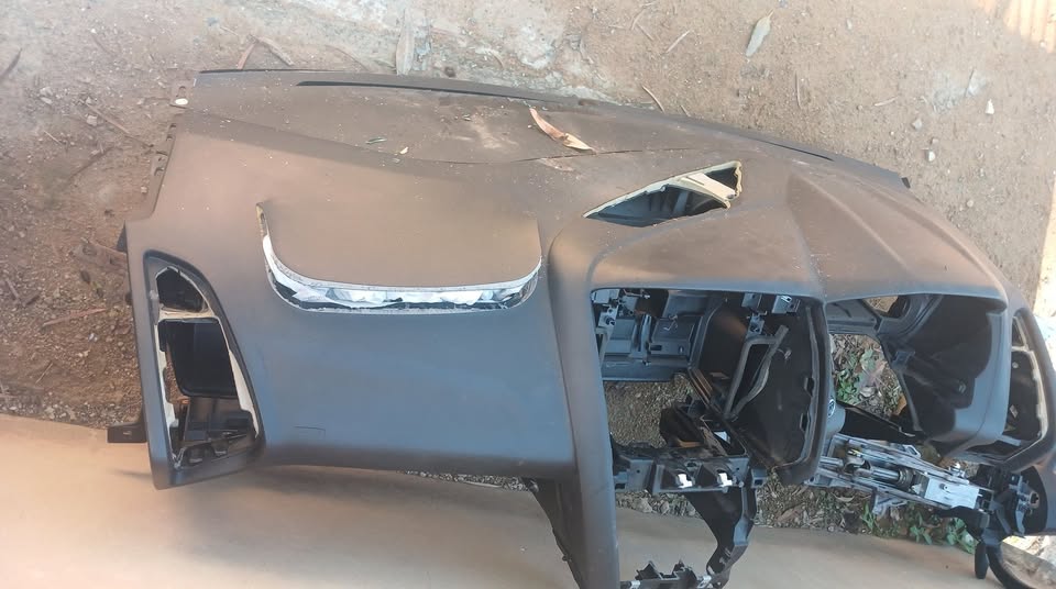 Ford focus 2.0 st original dashboard photo 1