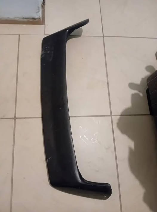 Batman Boot Spoiler fits on Golfs and Polos photo 1