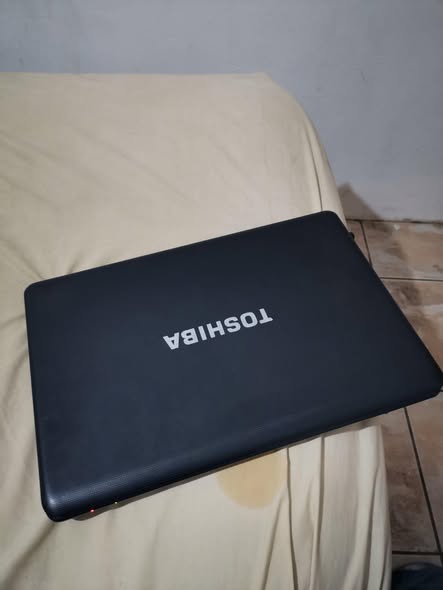 Toshiba laptop photo 3