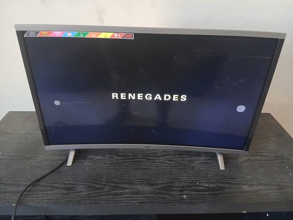 Jvc 32inch cuver TV with remote photo 5