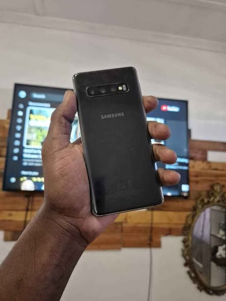 Samsung galaxy s10 photo 3