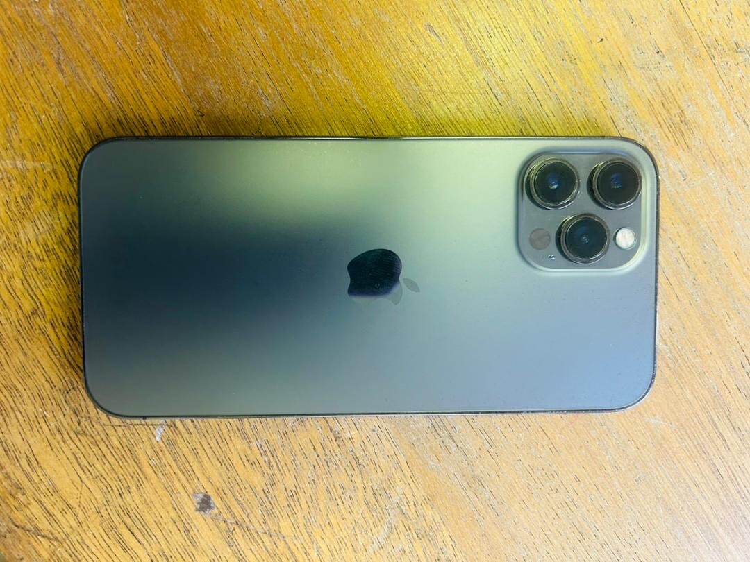 iPhone 12 Pro Max photo 1