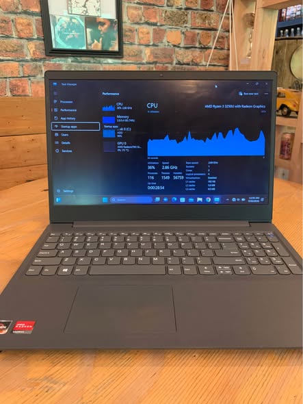 Lenovo laptop photo 1