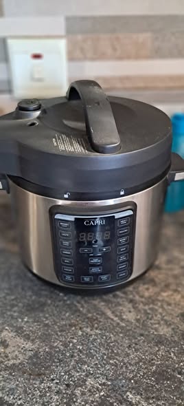 Selling Pressure cooker photo 1