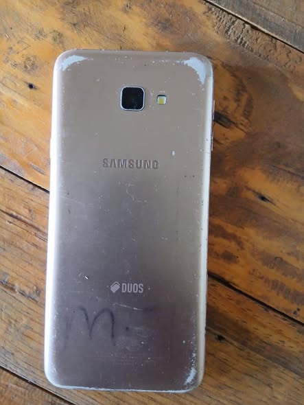 Samsung j4 photo 3
