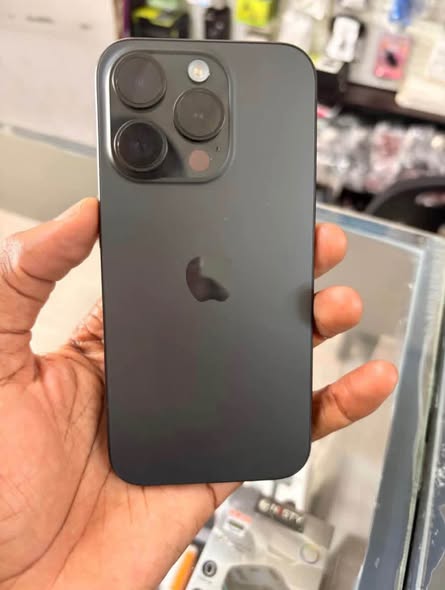 IPHONE 15PRO photo 2