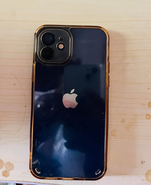 iPhone 12 64GB photo 1