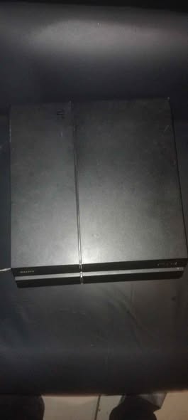 Sony PS4 1TB – Powers On – Needs Attention photo 3