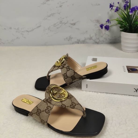 Sandals photo 4
