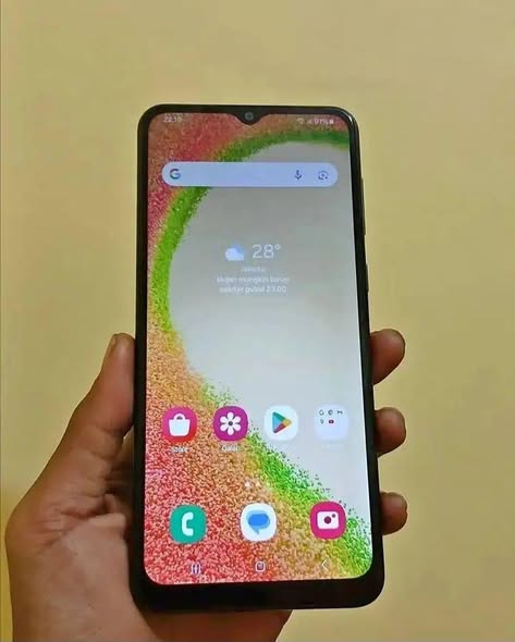 Samsung A04s photo 1
