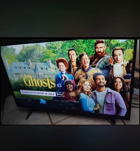 Hisense 32 inch tv photo 3