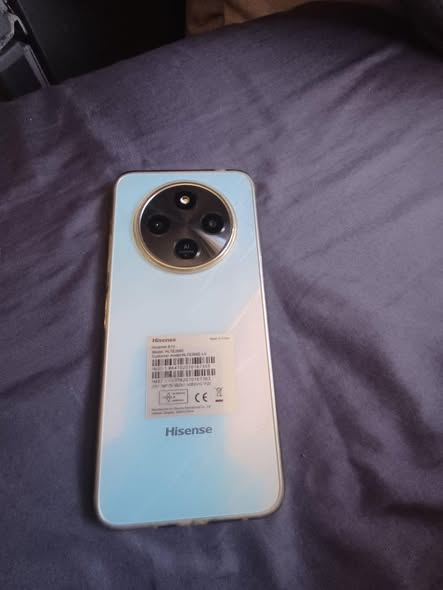 Hisense E72 photo 1