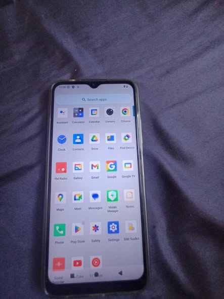 Hisense E72 photo 3