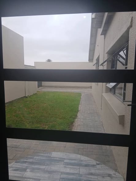 HOUSE FOR SALE IN WALVIS BAY HERMES photo 3
