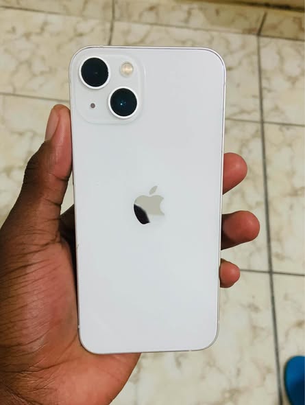 iPhone 13 photo 1