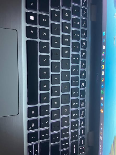 Dell laptop photo 1
