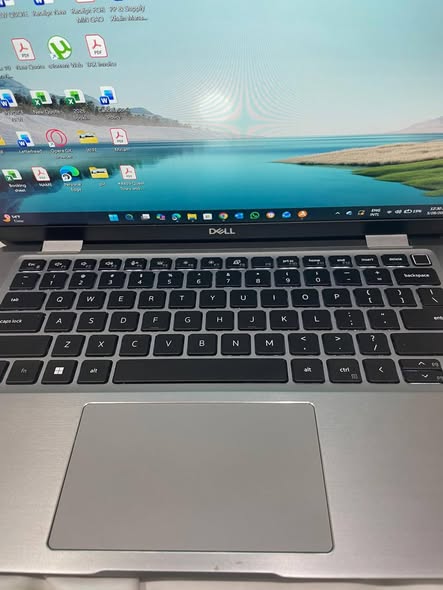 Dell laptop photo 4