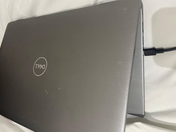 Dell laptop photo 3